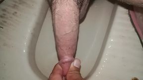 Hot pissing handjob