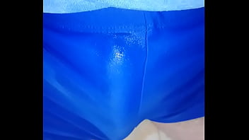 GASTE85 Peeing in bed