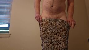 Gagging on that big fat ass while jerking off the little dick