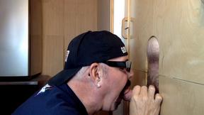 ”Cold Monday Gloryhole Fuck”