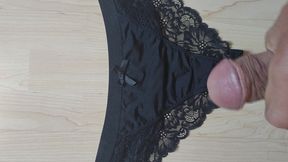 Nice cumshot on girlfriend&#039;s panties