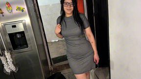 my young and beautiful step-cousin arrives and already knows what she has to do