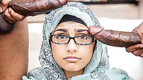 ”Mia Khalifa tries interracial 3some”