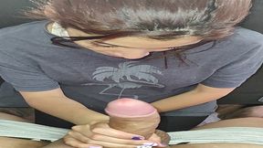 le doy una limpieza de polla en p&uacute;blico desde el balc&oacute;n