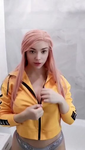 Boob-loving octopus teases in a kinky encounter