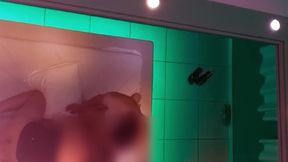 I&#039;m a cuckold and I like to share my hot wife with a big dick friend