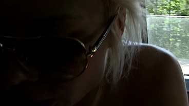 PillowGirls - Girls in cabs have fun with each other