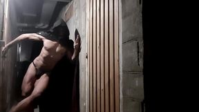 sous la cape de rudy se trouve une enorme surprise