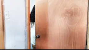 I watch my gf after she comes out of the bath, how delicious she is