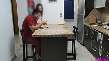 Viviendo con mi Linda Sobrina que Ya no puede Dejar La Polla de su Tio