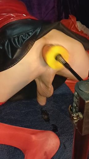 Holestrech on fucking machine