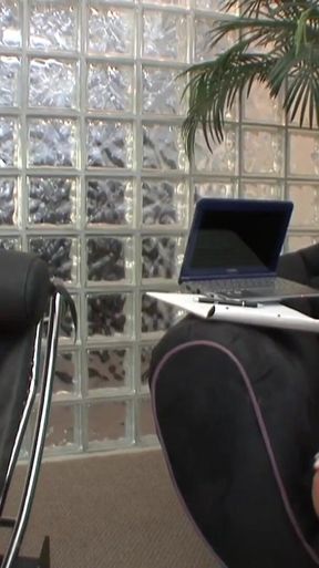 Tattooed teens India Summer and Chastity Lynne have lesbian sex