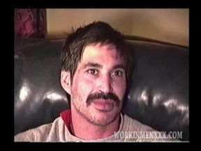 Amateur Mike Beating Off