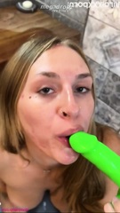 Angel Youngs Teases In Steamy Solo Shower