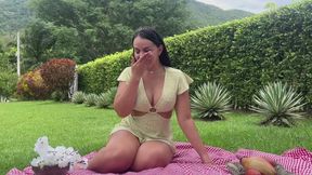 Ripping-Farts-During-A-Picnic-Date