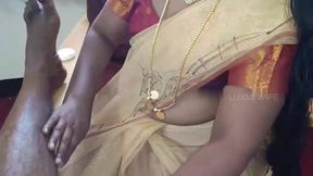 Fucking Chithi / Chaachi in Sexy Saree - Part 1