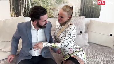 German amateur cumkitten rides hard and fucks the insurance broker