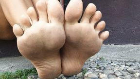 These are the dirty and wrinkled soles of a goddess (3)