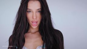Kama Oxi's Solo Sensation: Rubbing Her Wet Pussy