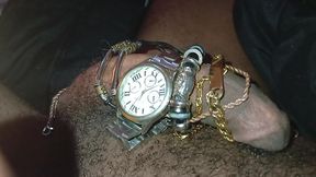 Dick want to tell the time