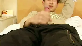 Amateur Japanese Guy Passionately Masturbates His Cock