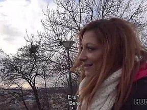 HUNT4K. Cuckold non puo fermare la sua ragazza Jenifer Red che vende il suo corpo molto caldo