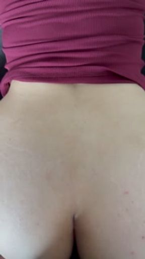 I saw My neighbor’s Wife after a workout and I couldn’t resist her legs and big ass