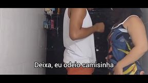 Meu meio irm&atilde_o me viu no banheiro e veio me comer, real