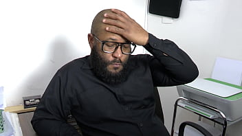 Sempre nos dias de briga, minha namorada fica brava e nunca atende minhas liga&ccedil_&otilde_es - V&iacute_deos sexo