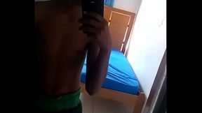 Novinho tomou no boga a noite inteira e acordou feliz