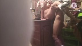 The House Owner Secretly Left the Maid Cool, and Put the Whole Cock in the Mouth