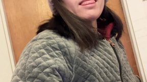 Pissing Small Pussy Hairy in the Moring