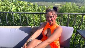 ”Elektra's games, 22 years old, come in twos!”