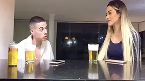 Minha Primeira Vez Com Uma Trans (completo No Red) 12 Min