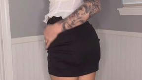 Strip tease and dildo fuck (1 of 2)