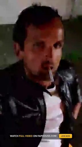 Slutboyben Cam4 Sexy Flashlight Exhibitionist in Public