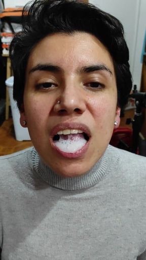 Quickie! Cum Mouthful, Cumplay and Swallow!