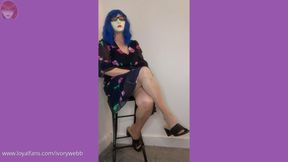 Shoeplay in tan pantyhose