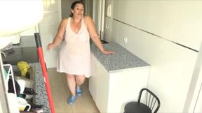 ”Big Breasted & chubby stepmum is longs for a fresh meat”