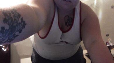 BBW buttcrack cleaning and stripping then smoking fully nude