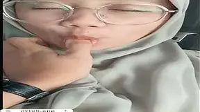 Pejuin Istri Muda Jilbabku Malay