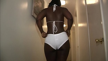 Taquila Jiggles Her Amazing Bubble Butt While Her Pussy Is Being Pounded
