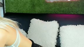 Mia Bee Private Show