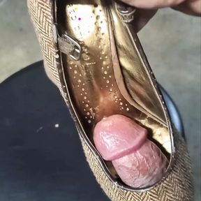 mechanic was playing with customer heels