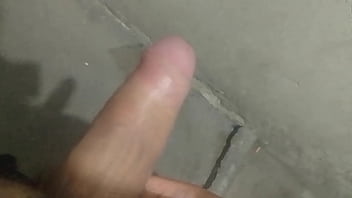 Masturbarme en el ba&ntilde_o