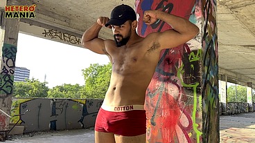 Sweaty Workout And Jacking Session With Gabriel - HETEROMANIA