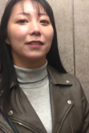 Who Dreams of Becoming a Model! Enjoy Her Big Breasts and Big Ass in an Erotic Swimsuit and Cum Inside Her! Rinka (21)