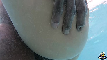 Dar na agua é um tesão ainda mais para o dotado - Higor Negrão