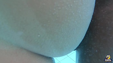 Dar na agua é um tesão ainda mais para o dotado - Higor Negrão