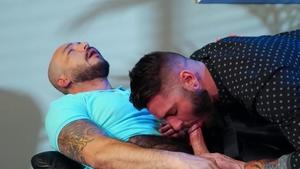 Fisting Central: Pierced feels up to nailed rough